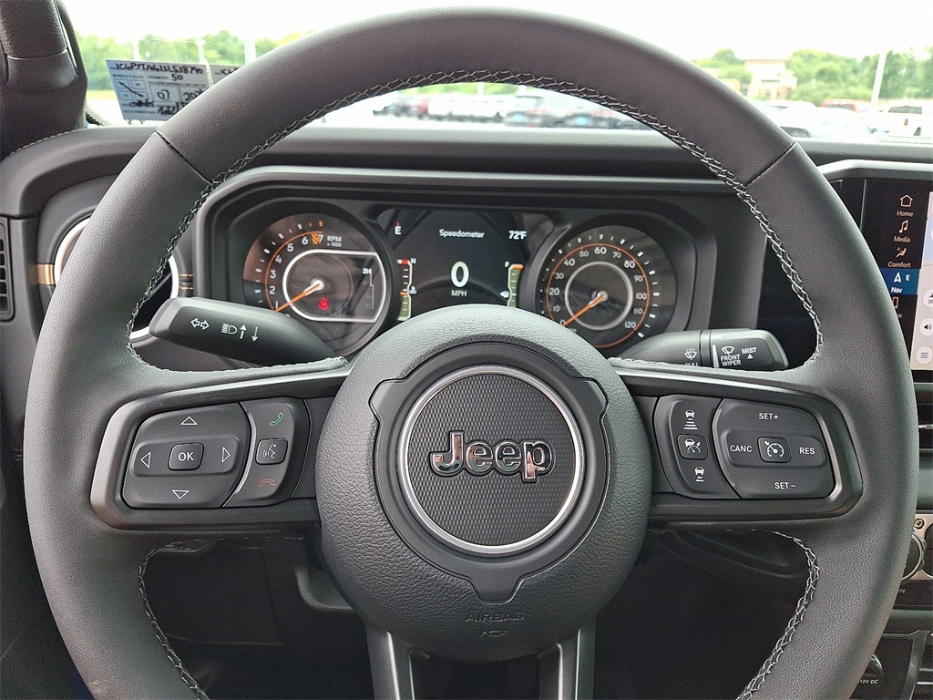 2025 Jeep Gladiator  - Photo 15