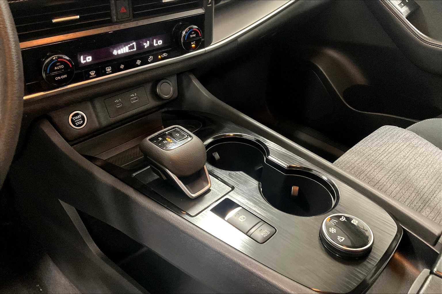 2023 Nissan Rogue SV - Photo 21