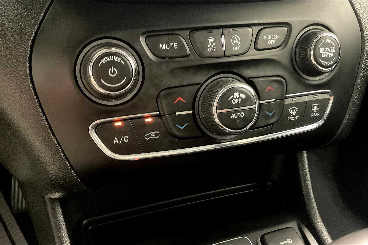 2019 Jeep Cherokee Limited - Photo 25