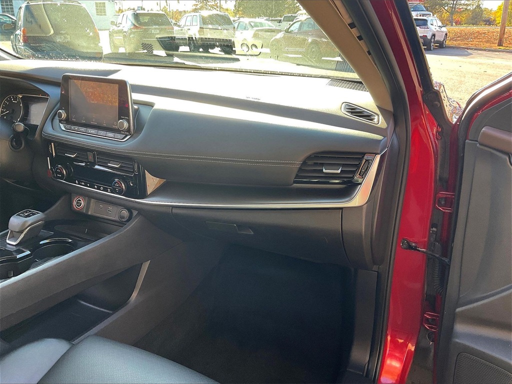 2021 Nissan Rogue SV - Photo 12