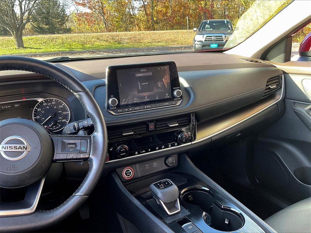 2021 Nissan Rogue SV - Photo 17