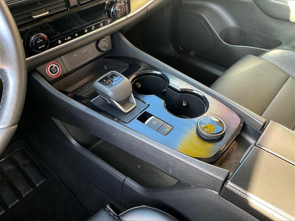 2021 Nissan Rogue SV - Photo 19