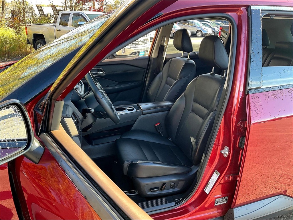 2021 Nissan Rogue SV - Photo 10