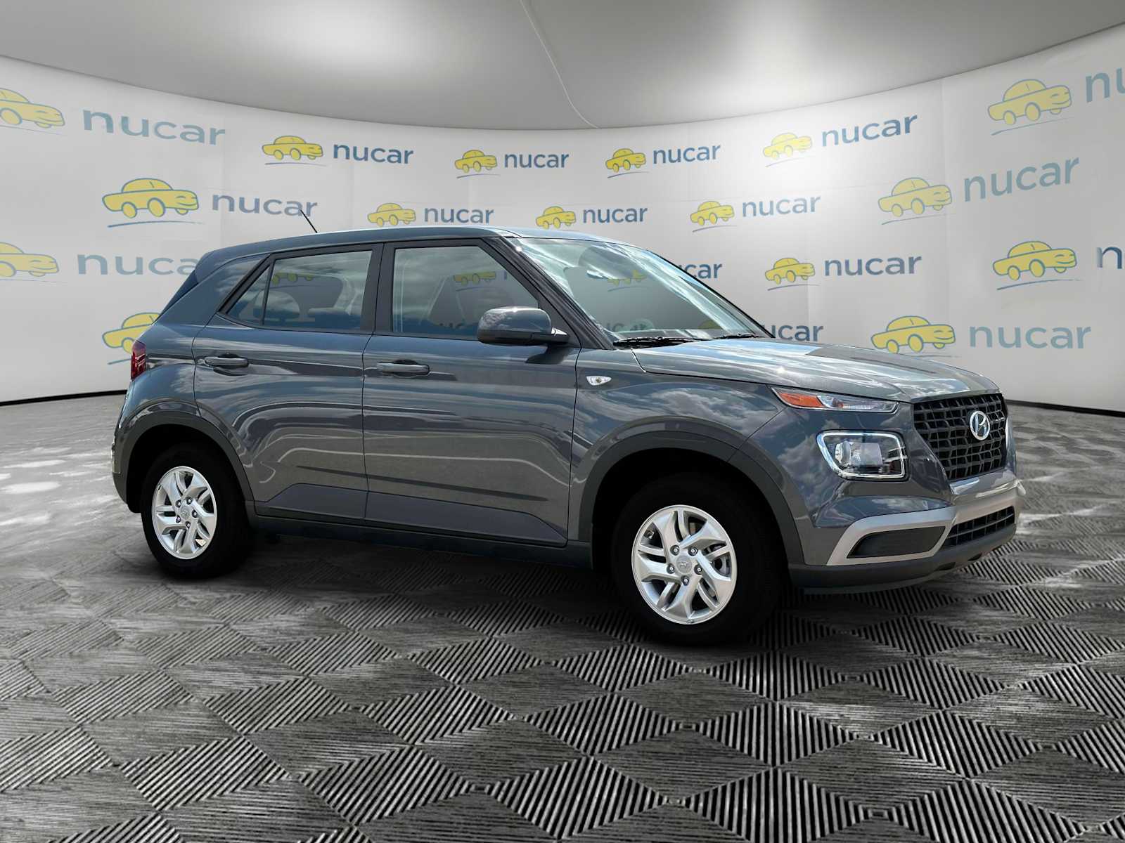 2025 Hyundai Venue SE - Photo 1