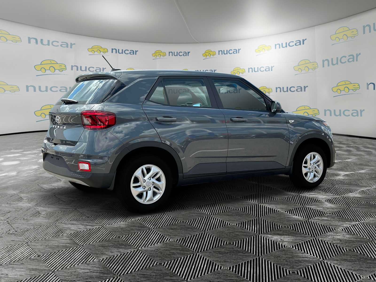 2025 Hyundai Venue SE - Photo 9
