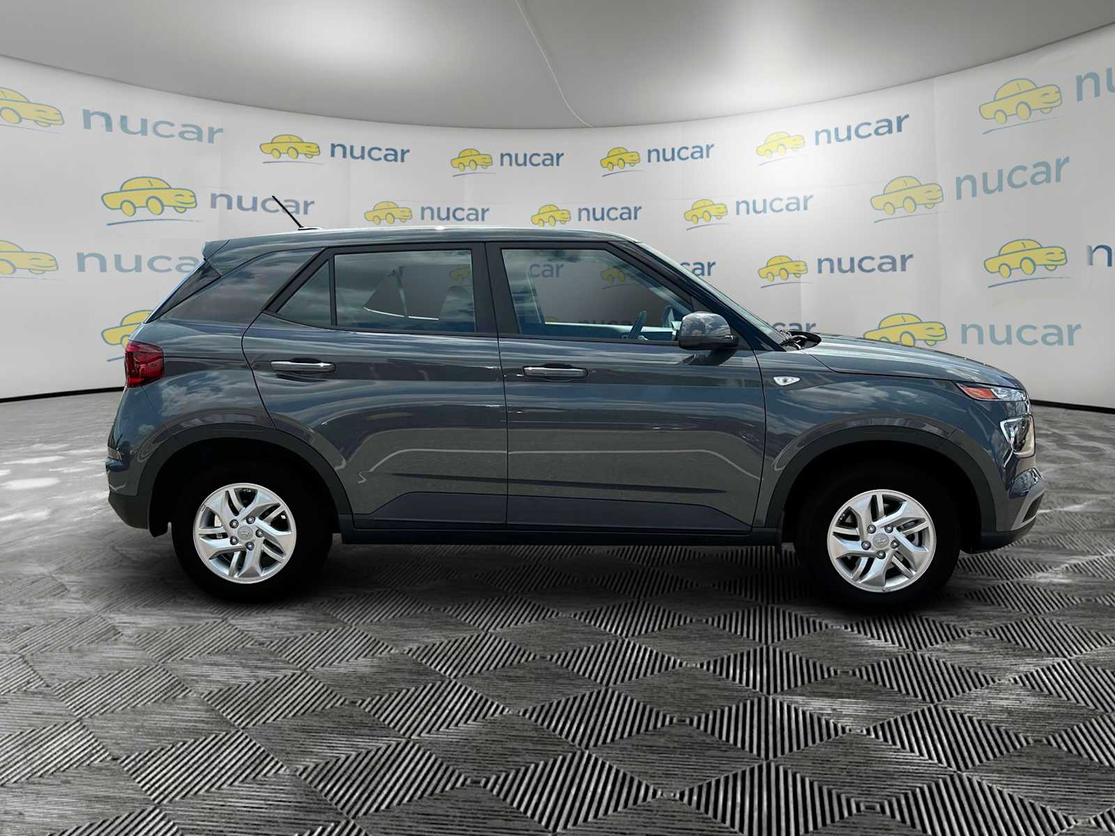 2025 Hyundai Venue SE - Photo 10