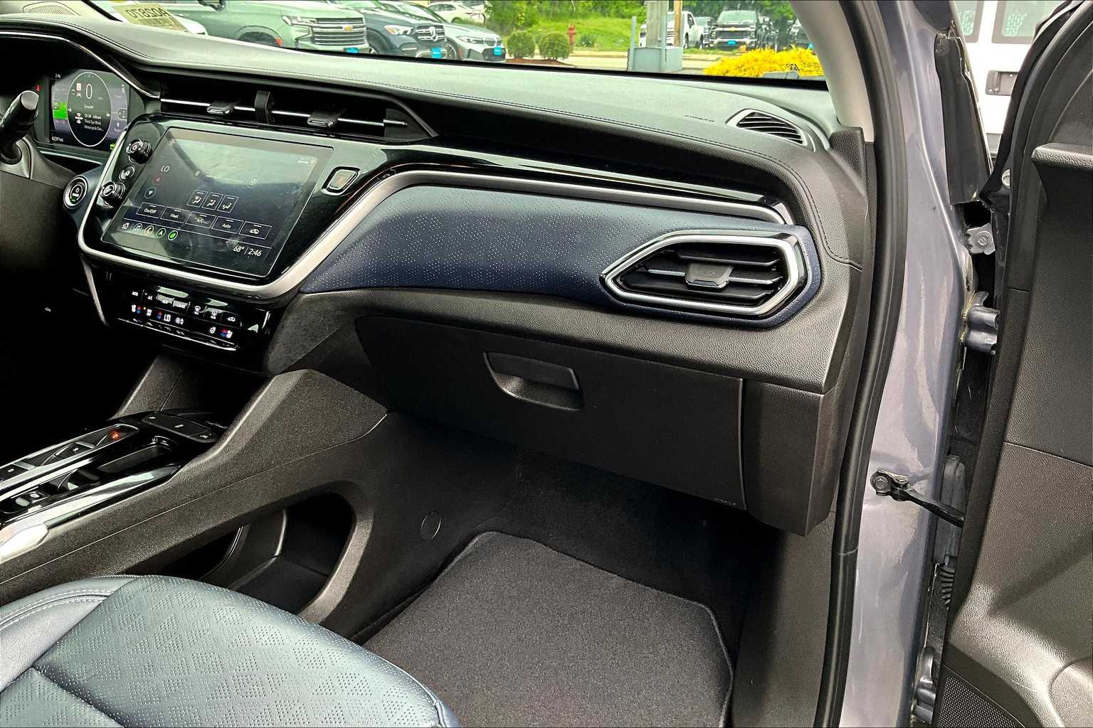 2022 Chevrolet Bolt EUV Premier - Photo 13