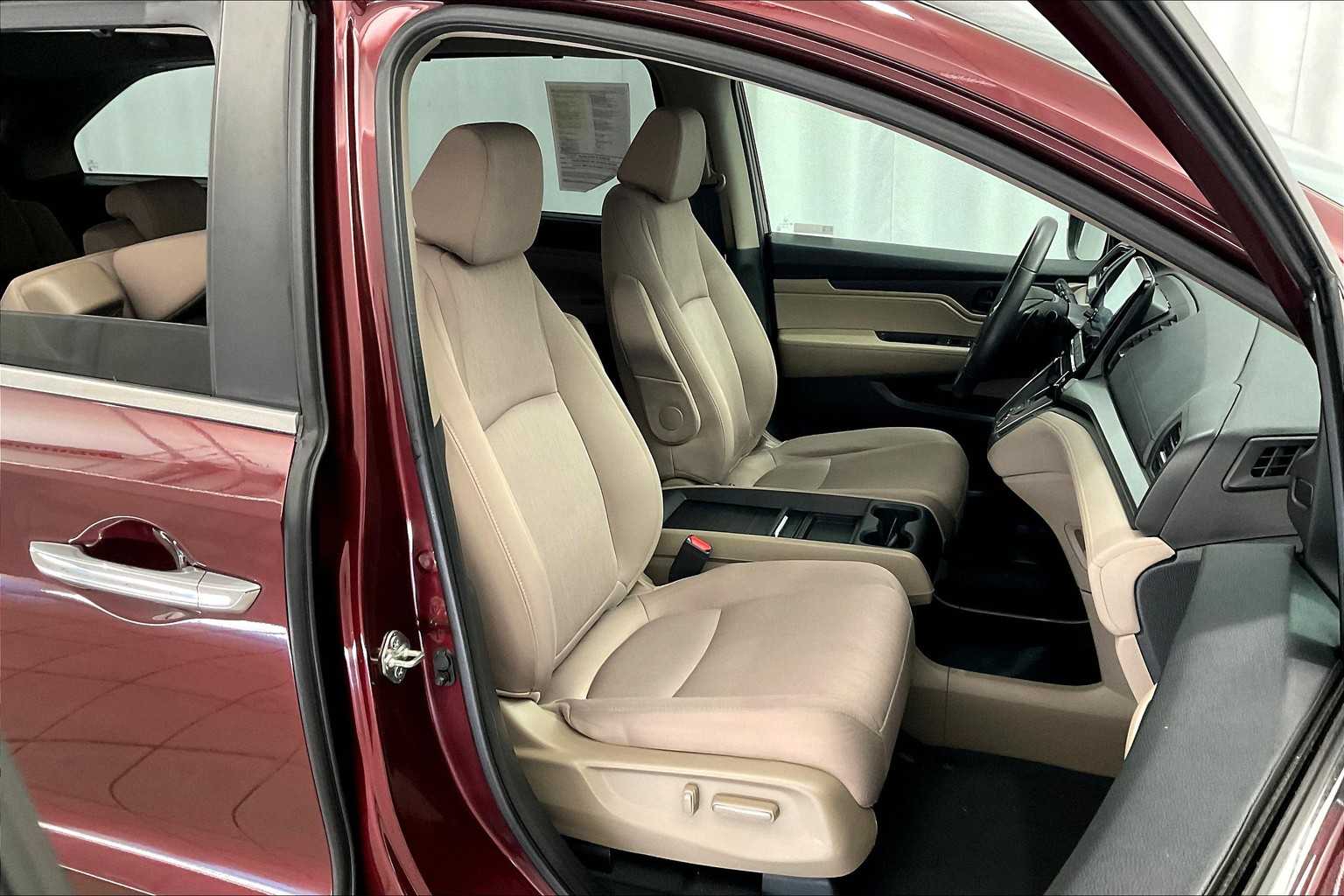 2018 Honda Odyssey EX - Photo 11