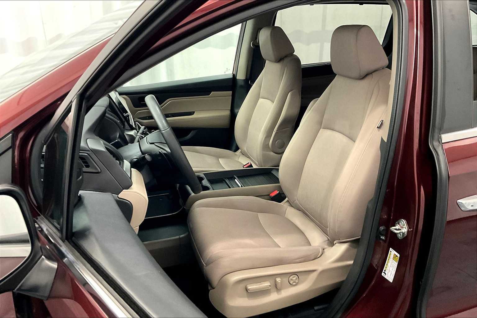 2018 Honda Odyssey EX - Photo 10