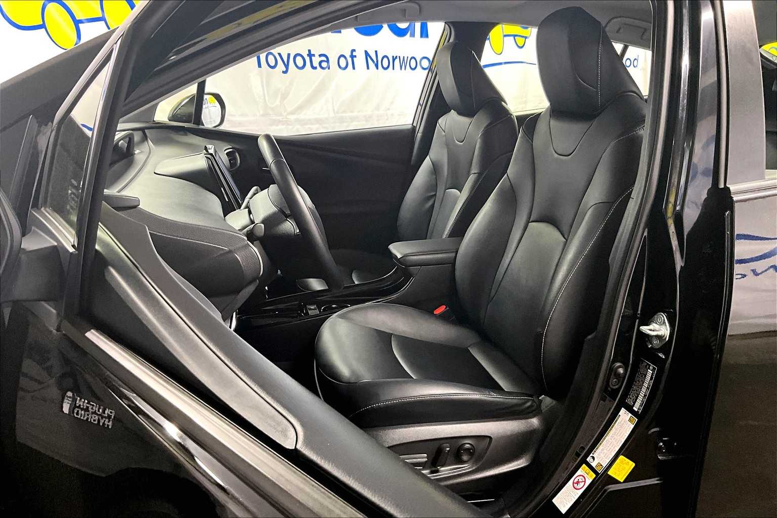 2022 Toyota Prius Prime XLE - Photo 10