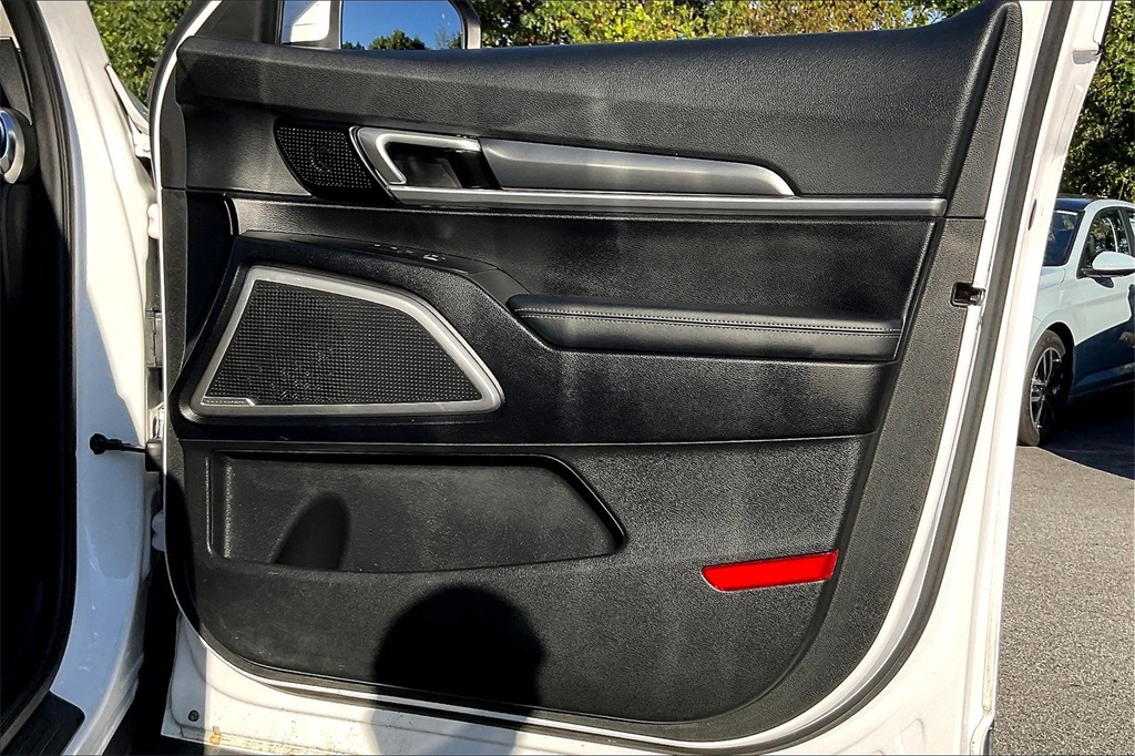 2022 Kia Telluride LX - Photo 11