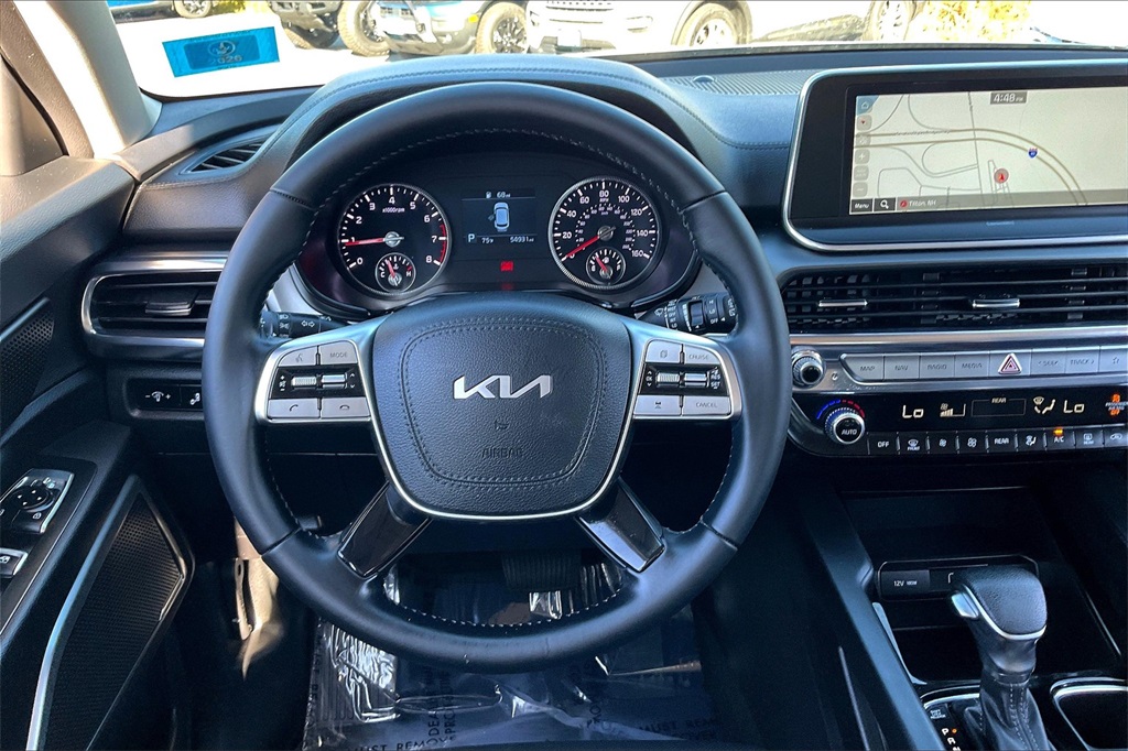 2022 Kia Telluride LX - Photo 17