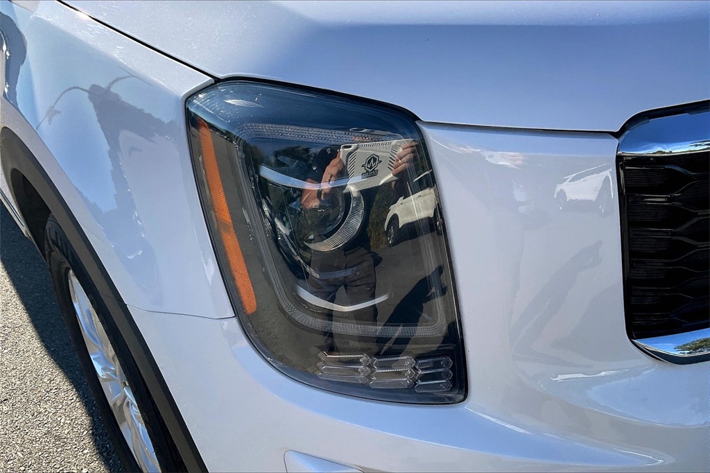 2022 Kia Telluride LX - Photo 30