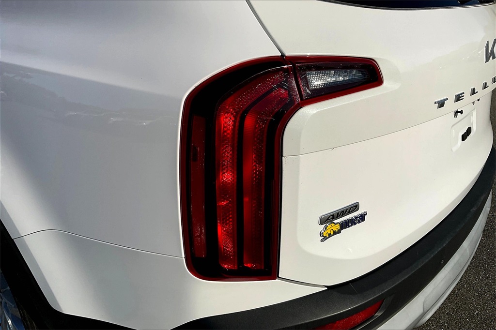 2022 Kia Telluride LX - Photo 31