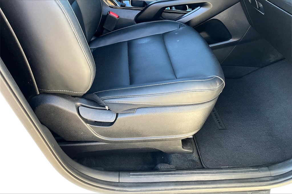 2022 Kia Telluride LX - Photo 37