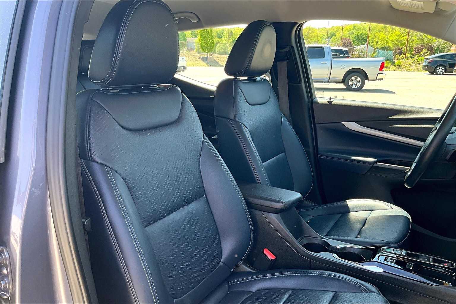 2022 Chevrolet Bolt EUV Premier - Photo 11