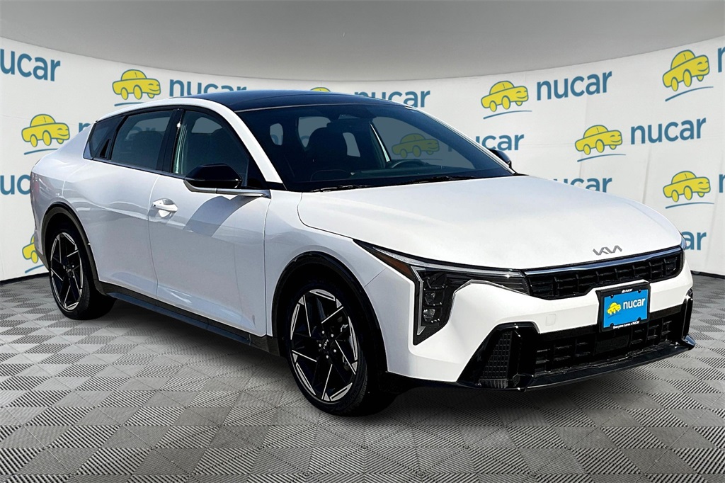 2025 Kia K4 GT-Line