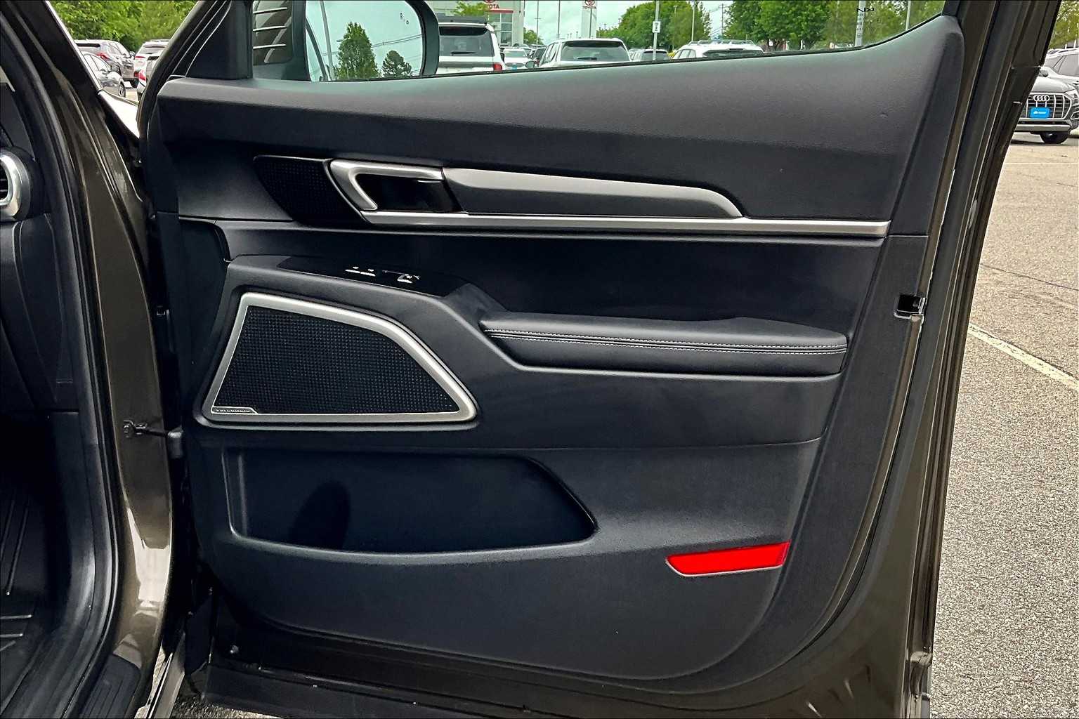 2022 Kia Telluride S - Photo 12