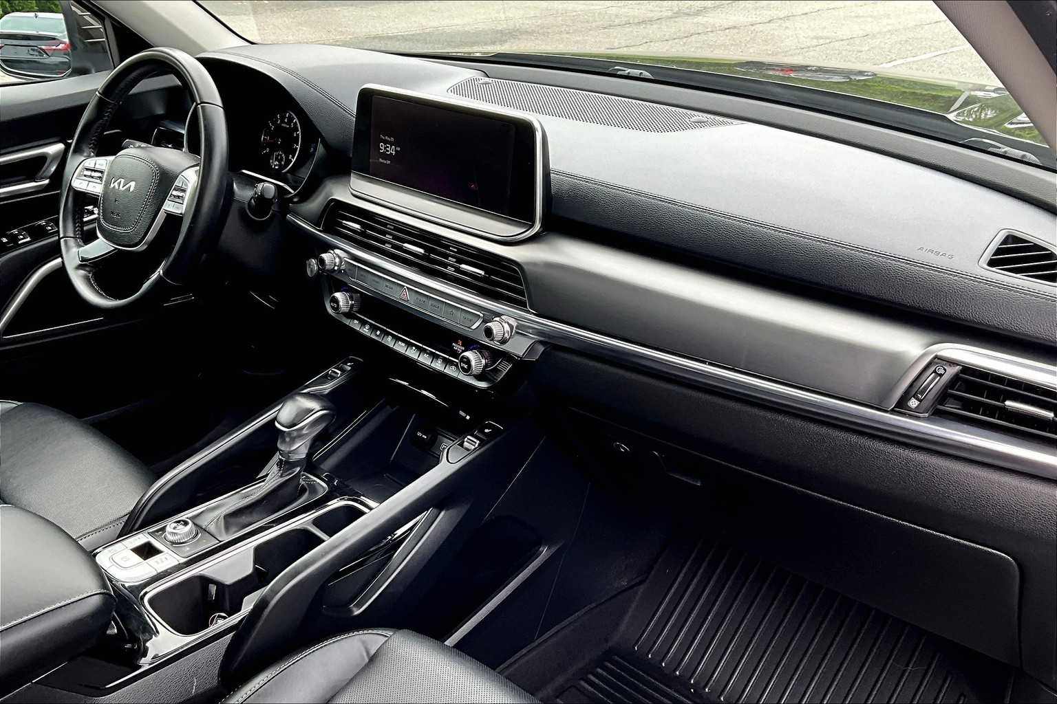 2022 Kia Telluride S - Photo 14