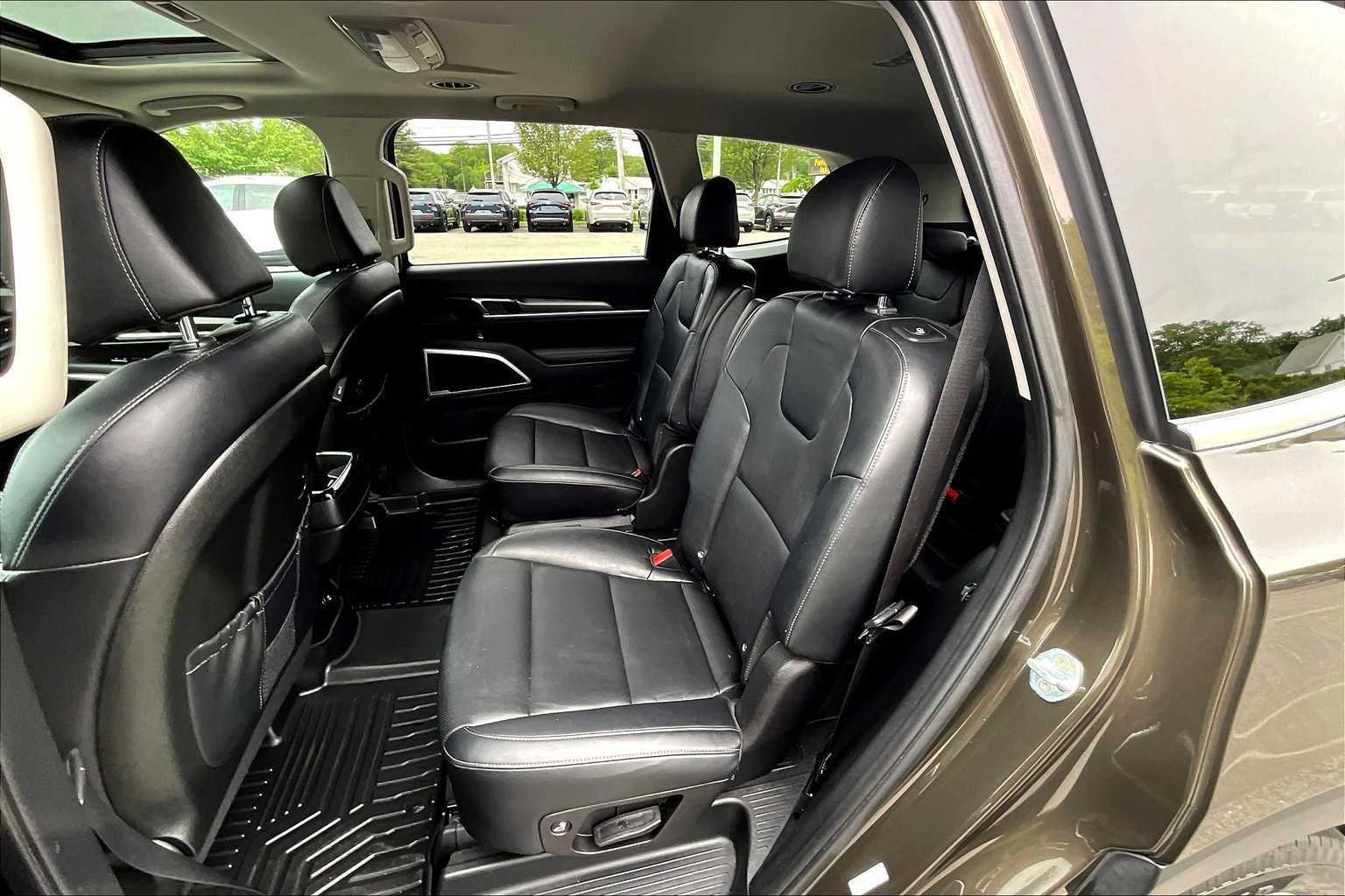 2022 Kia Telluride S - Photo 15