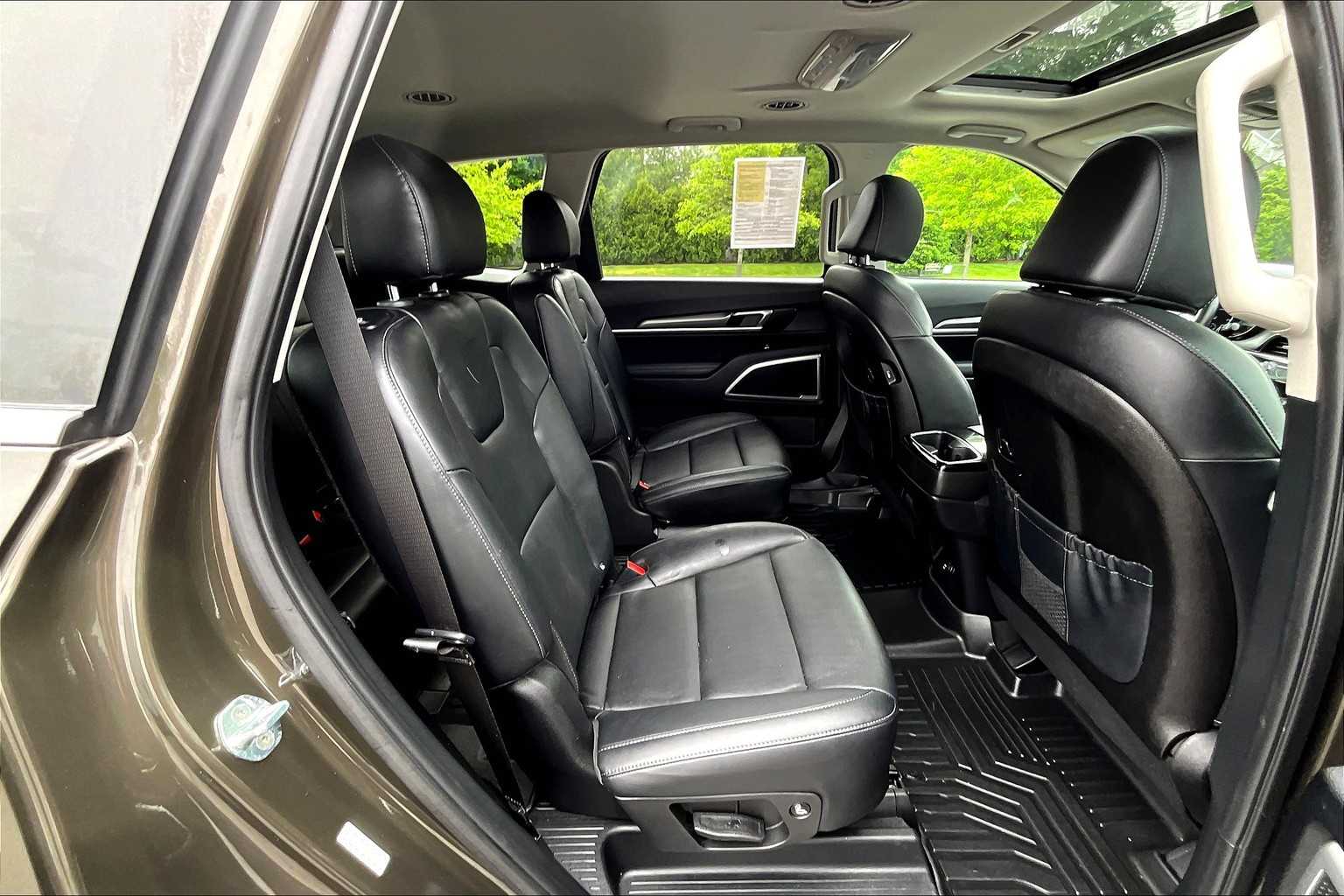 2022 Kia Telluride S - Photo 16