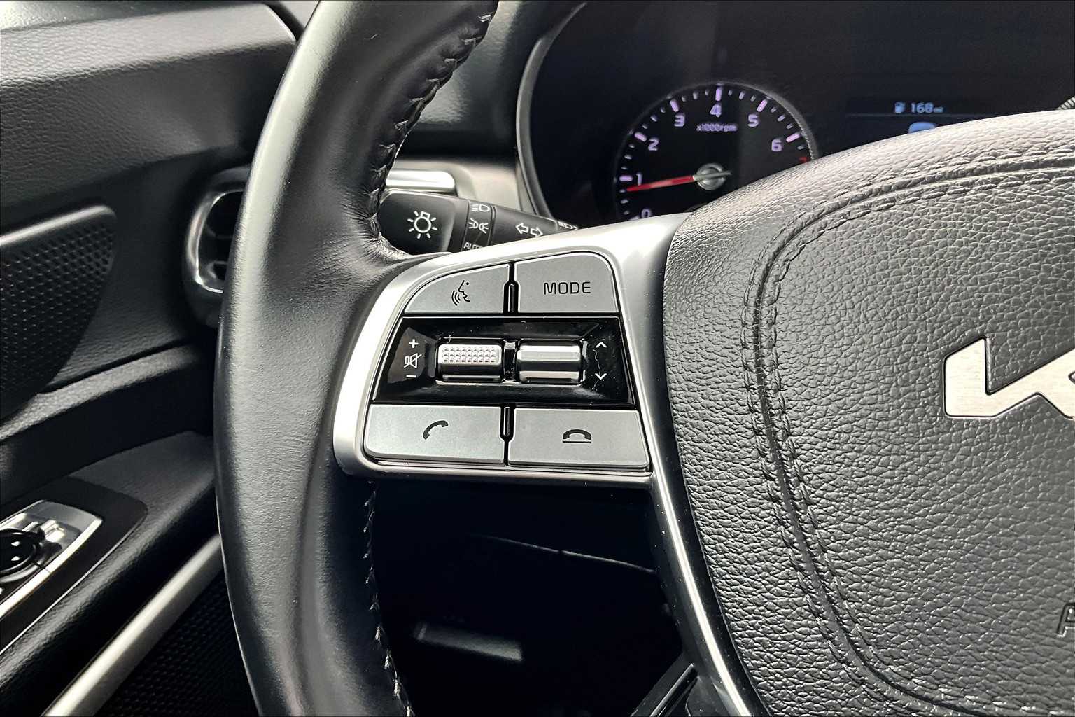2022 Kia Telluride S - Photo 24