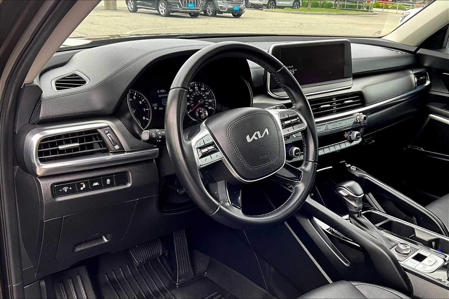 2022 Kia Telluride S - Photo 8