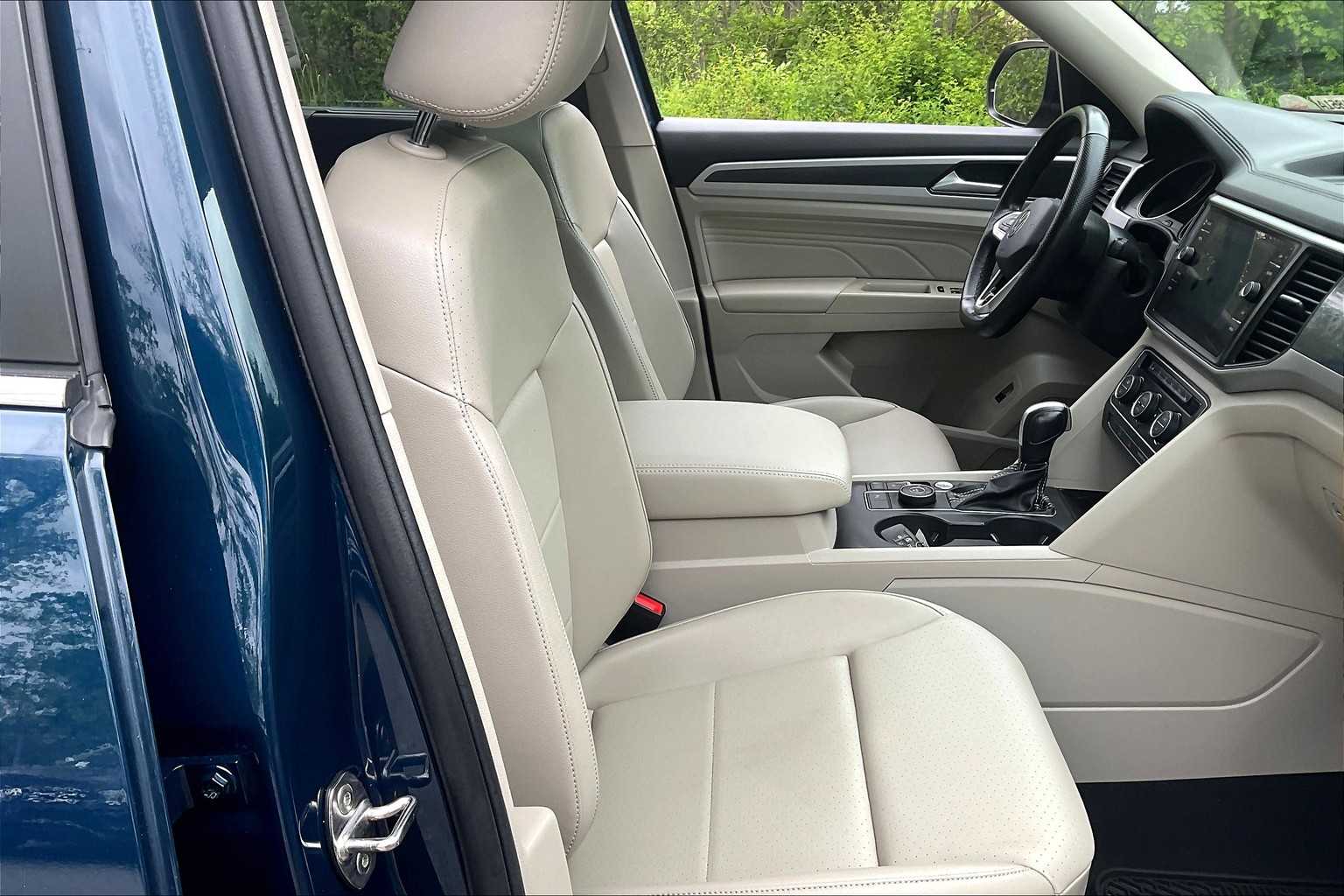 2021 Volkswagen Atlas 3.6L V6 SE w/Technology R-Line - Photo 11
