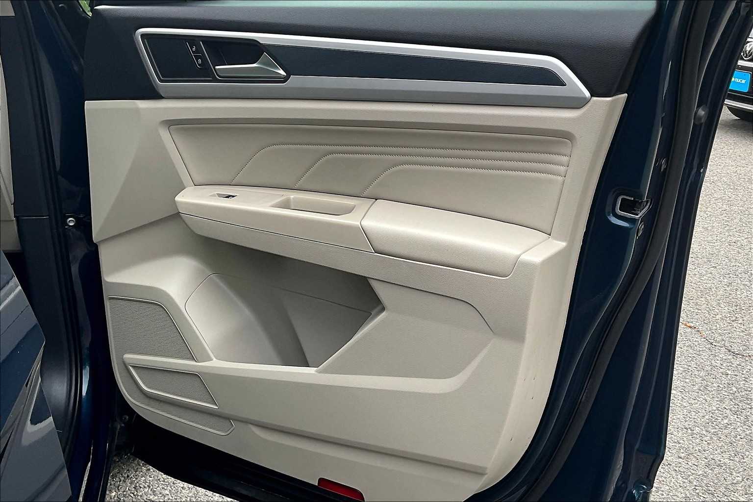2021 Volkswagen Atlas 3.6L V6 SE w/Technology R-Line - Photo 12
