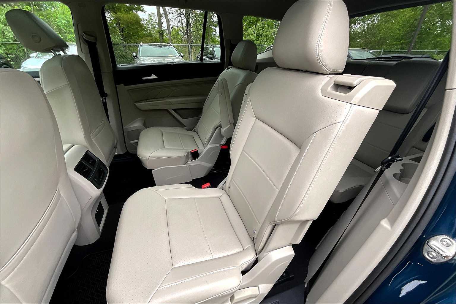 2021 Volkswagen Atlas 3.6L V6 SE w/Technology R-Line - Photo 15