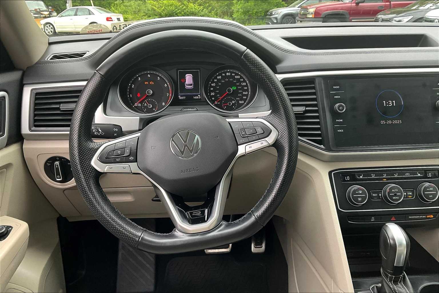2021 Volkswagen Atlas 3.6L V6 SE w/Technology R-Line - Photo 18