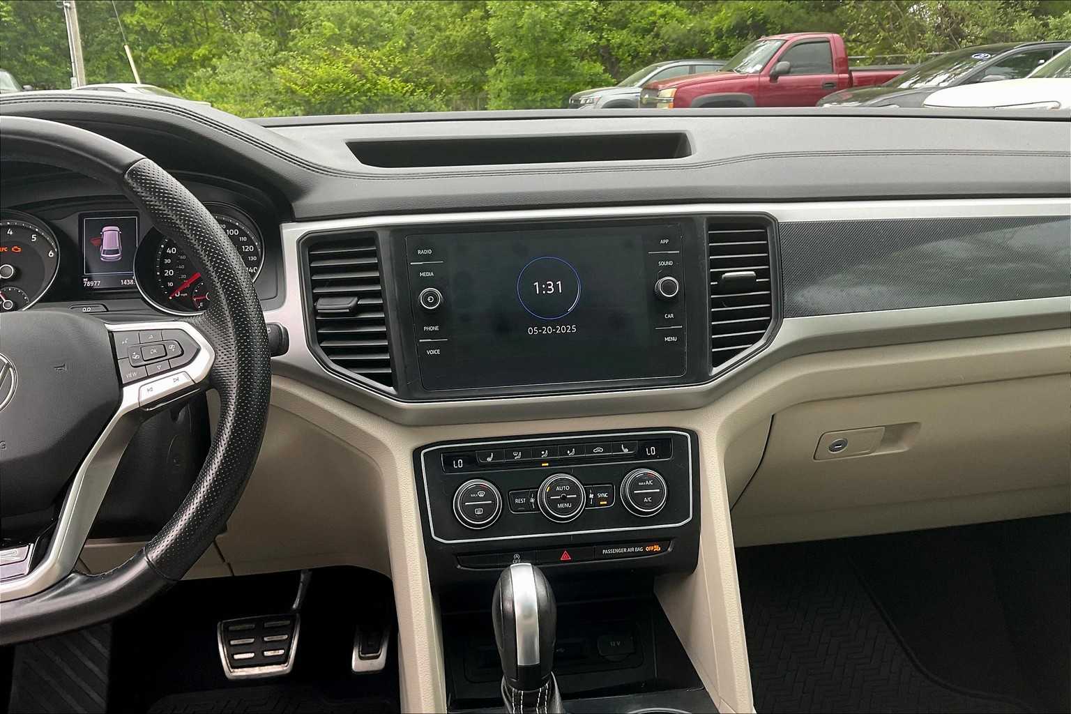 2021 Volkswagen Atlas 3.6L V6 SE w/Technology R-Line - Photo 19