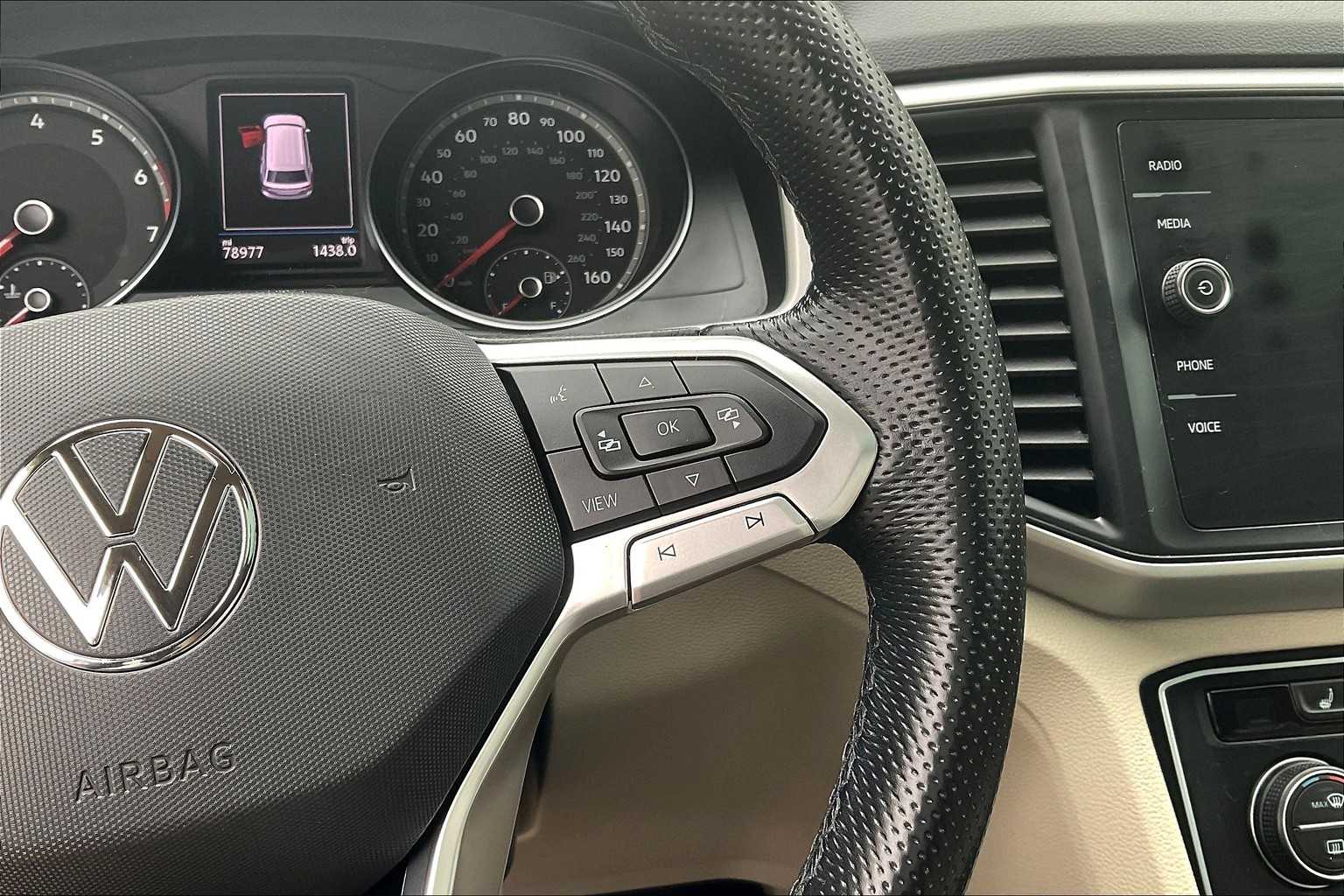 2021 Volkswagen Atlas 3.6L V6 SE w/Technology R-Line - Photo 25