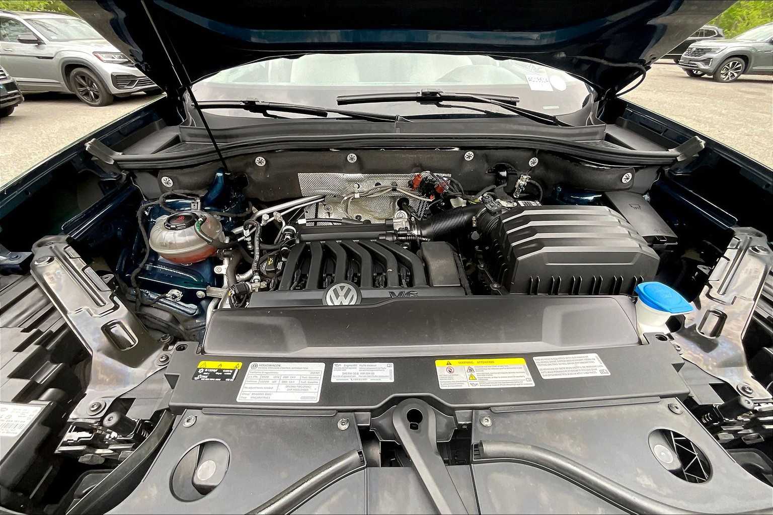 2021 Volkswagen Atlas 3.6L V6 SE w/Technology R-Line - Photo 31