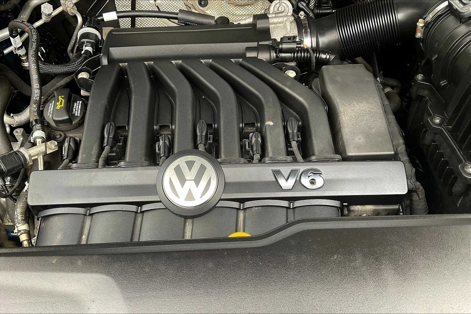2021 Volkswagen Atlas 3.6L V6 SE w/Technology R-Line - Photo 36