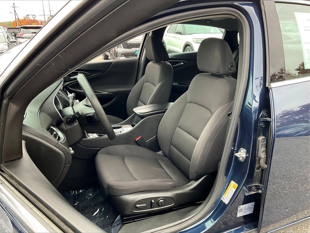 2022 Chevrolet Malibu LT - Photo 9