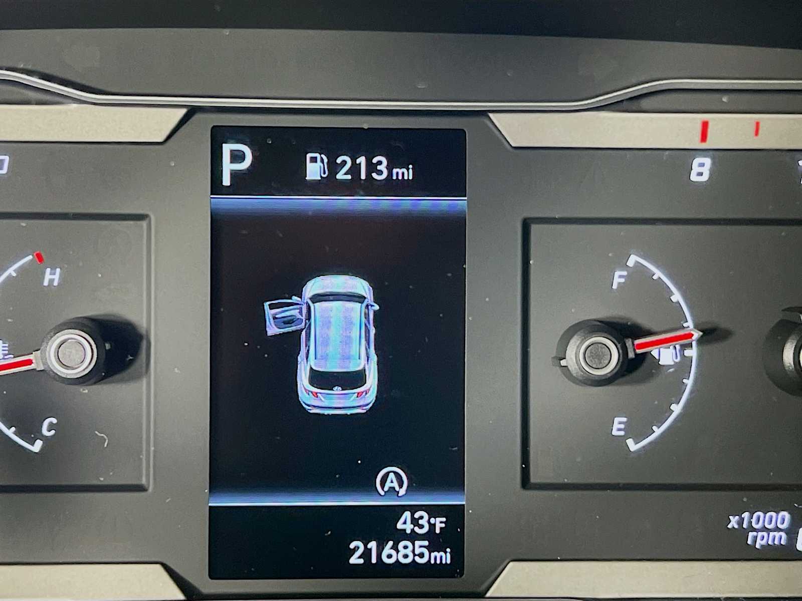 2023 Hyundai Tucson SE - Photo 12