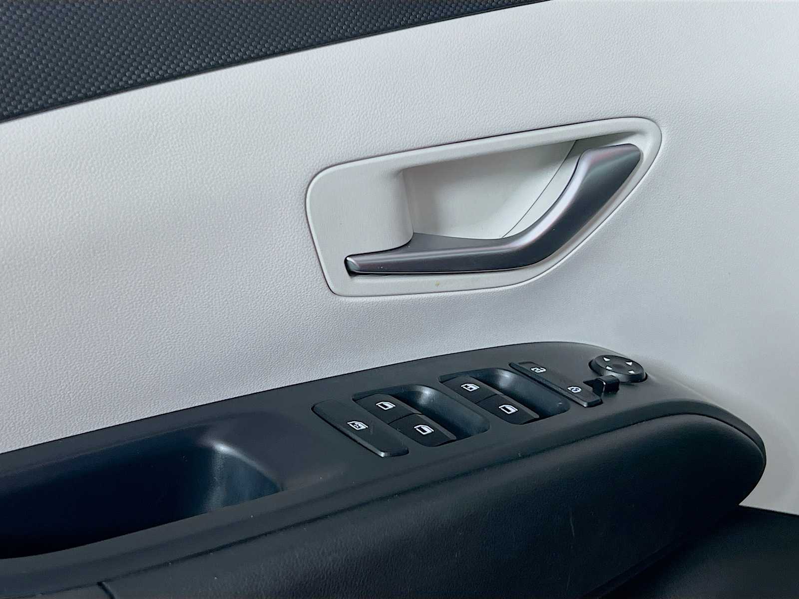 2023 Hyundai Tucson SE - Photo 17