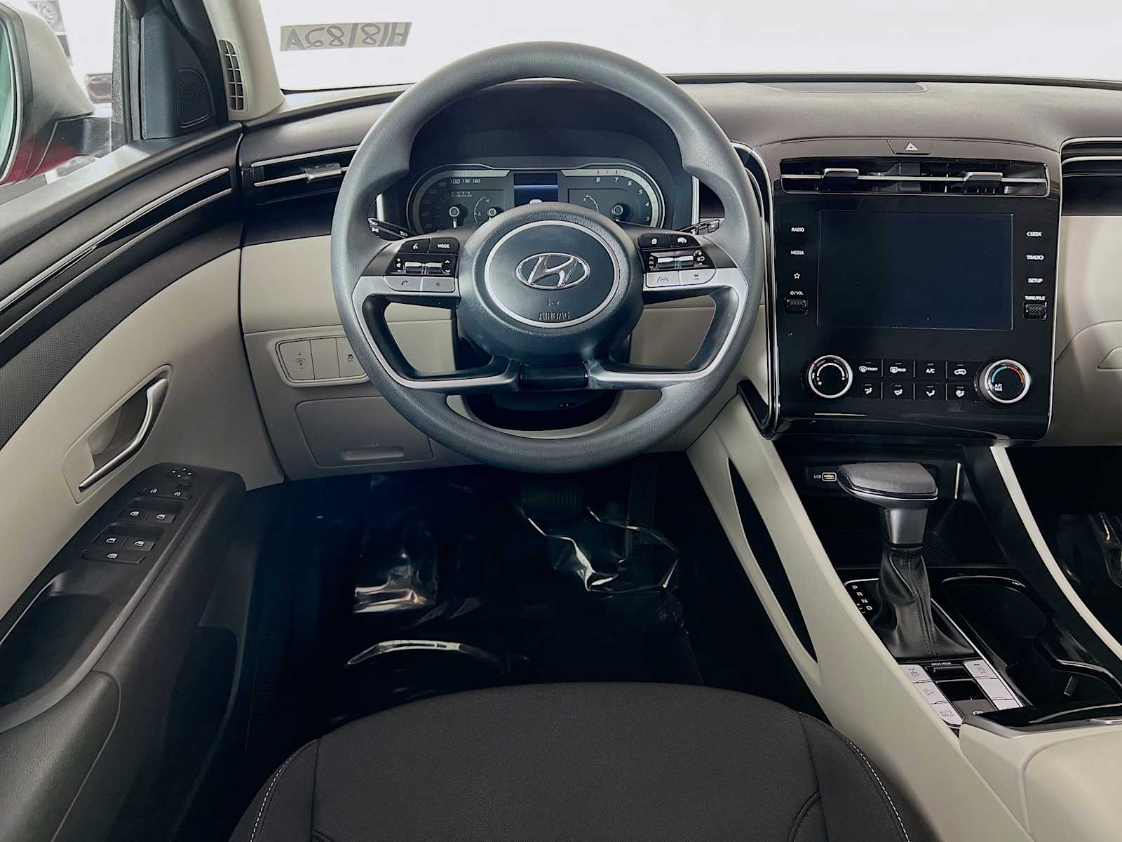 2023 Hyundai Tucson SE - Photo 21