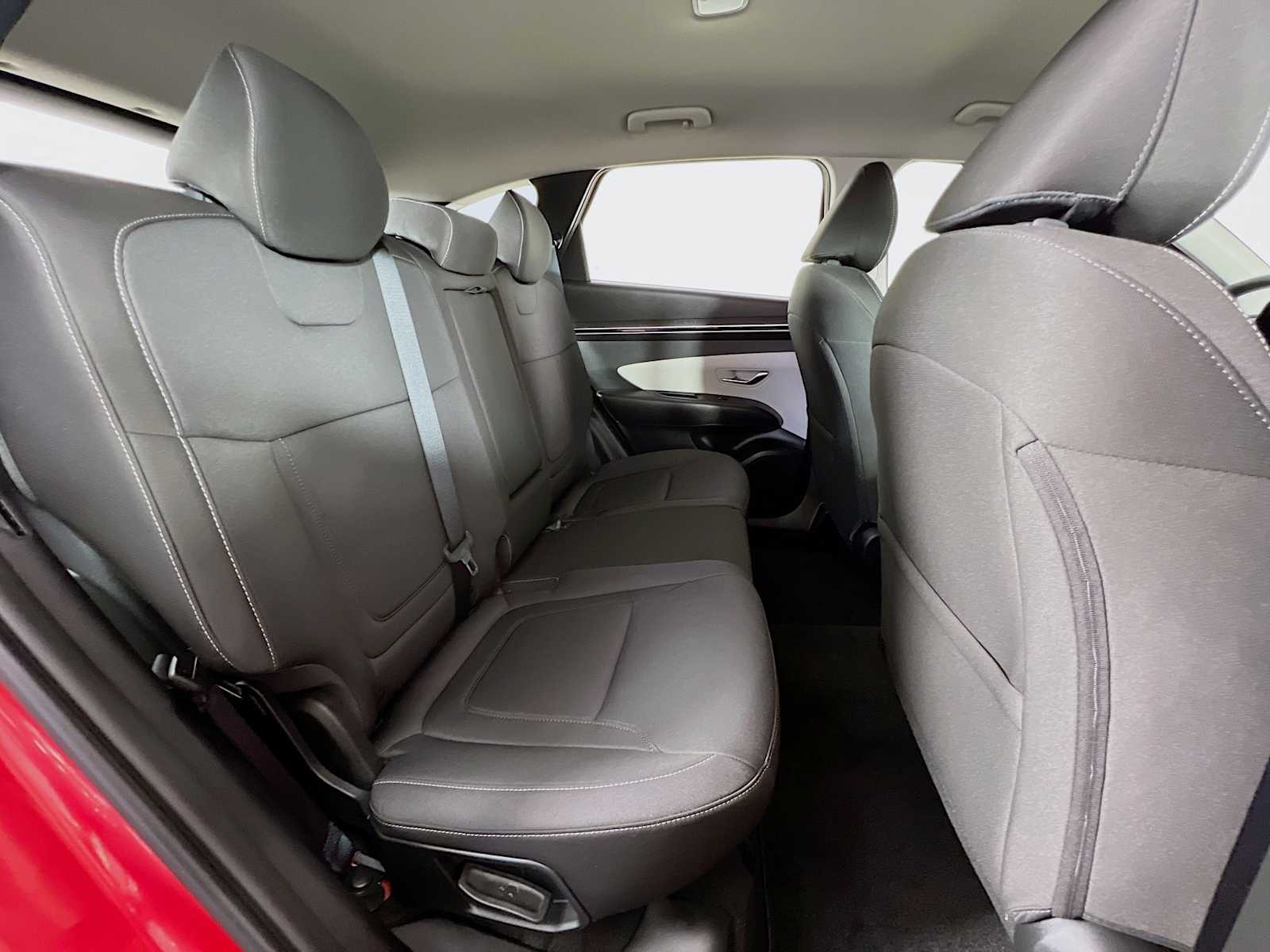 2023 Hyundai Tucson SE - Photo 25