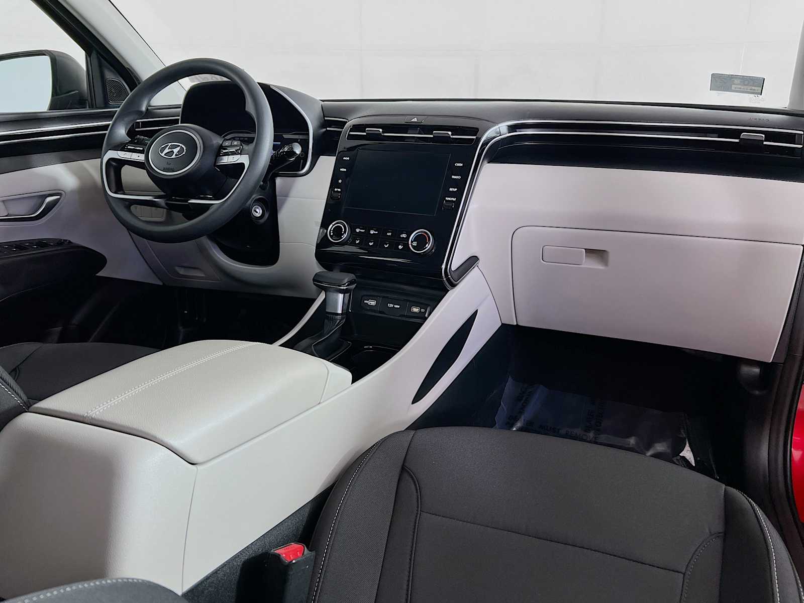 2023 Hyundai Tucson SE - Photo 27