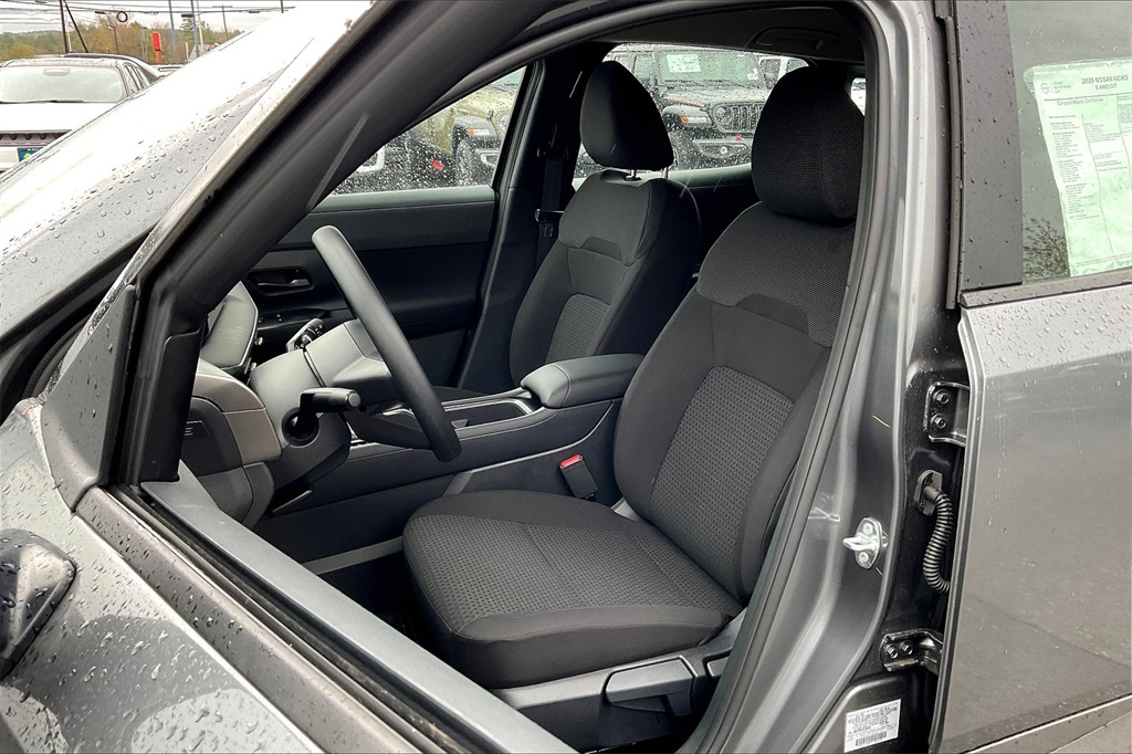 2025 Nissan Kicks S - Photo 11