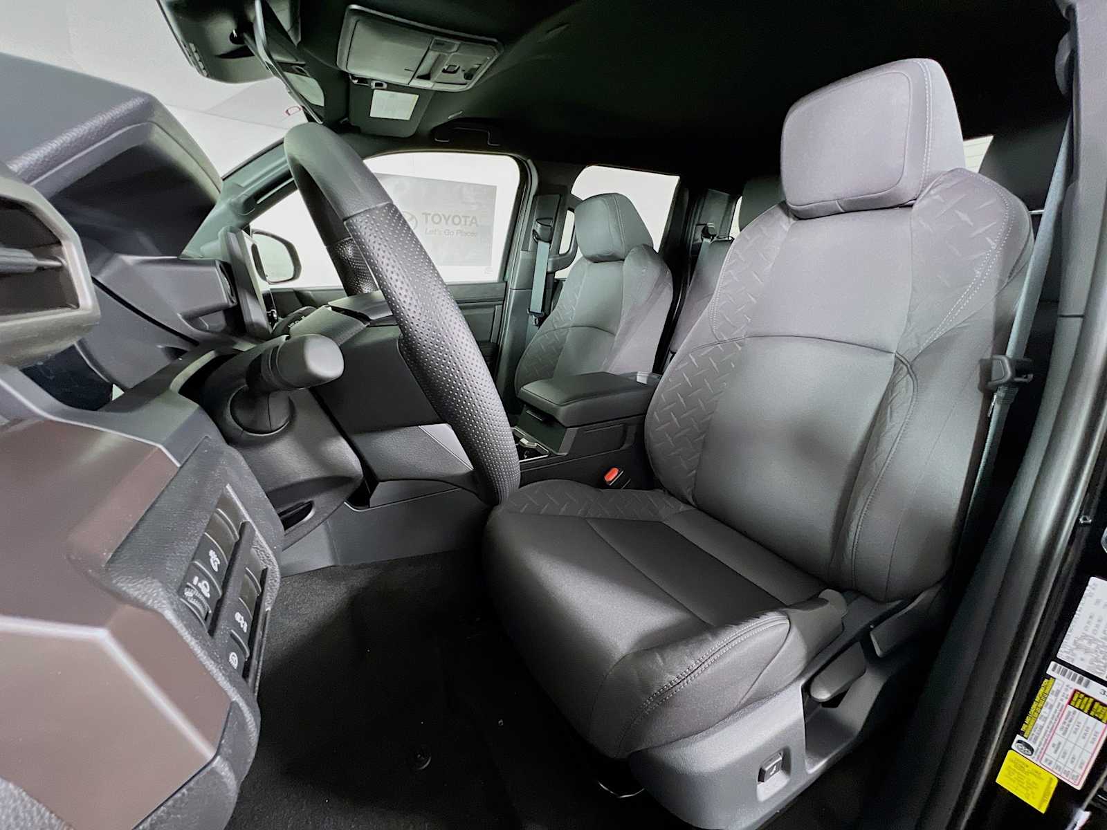 2025 Toyota Tacoma SR5 - Photo 12