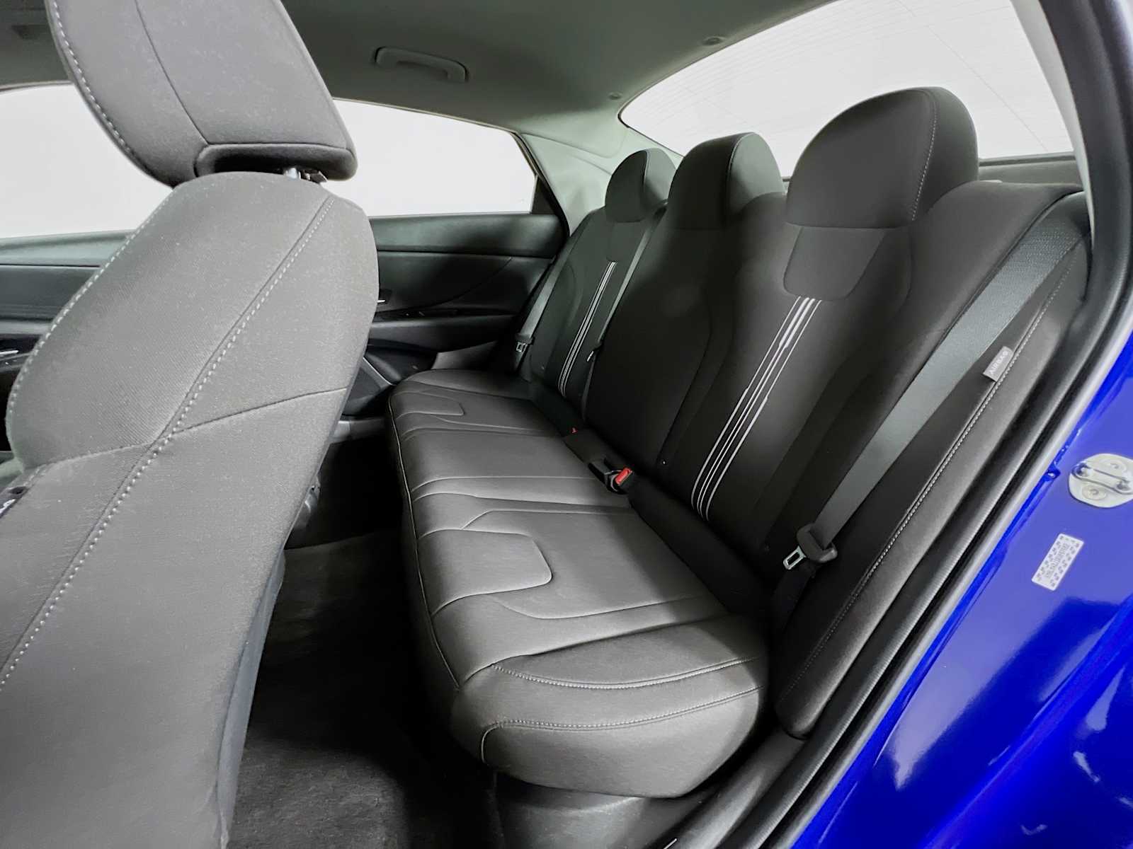 2024 Hyundai Elantra Hybrid Blue - Photo 24