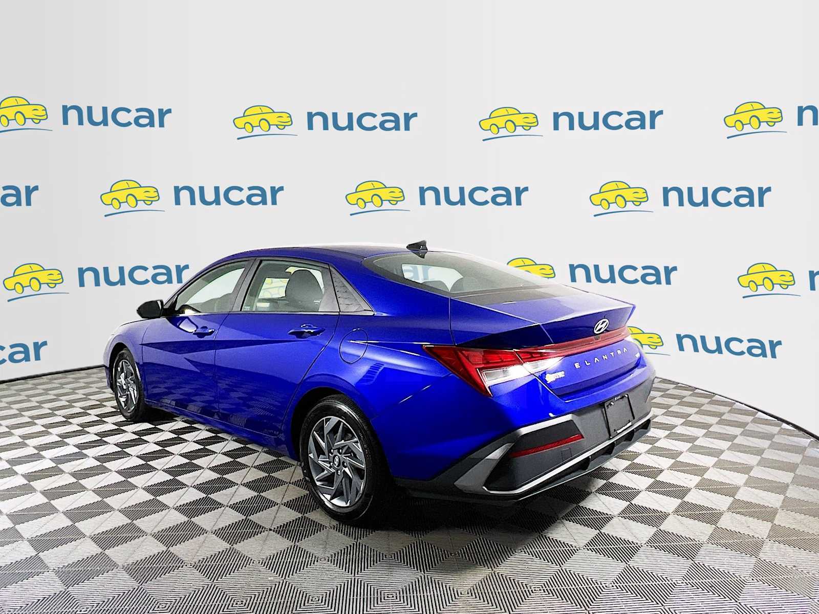 2024 Hyundai Elantra Hybrid Blue - Photo 5