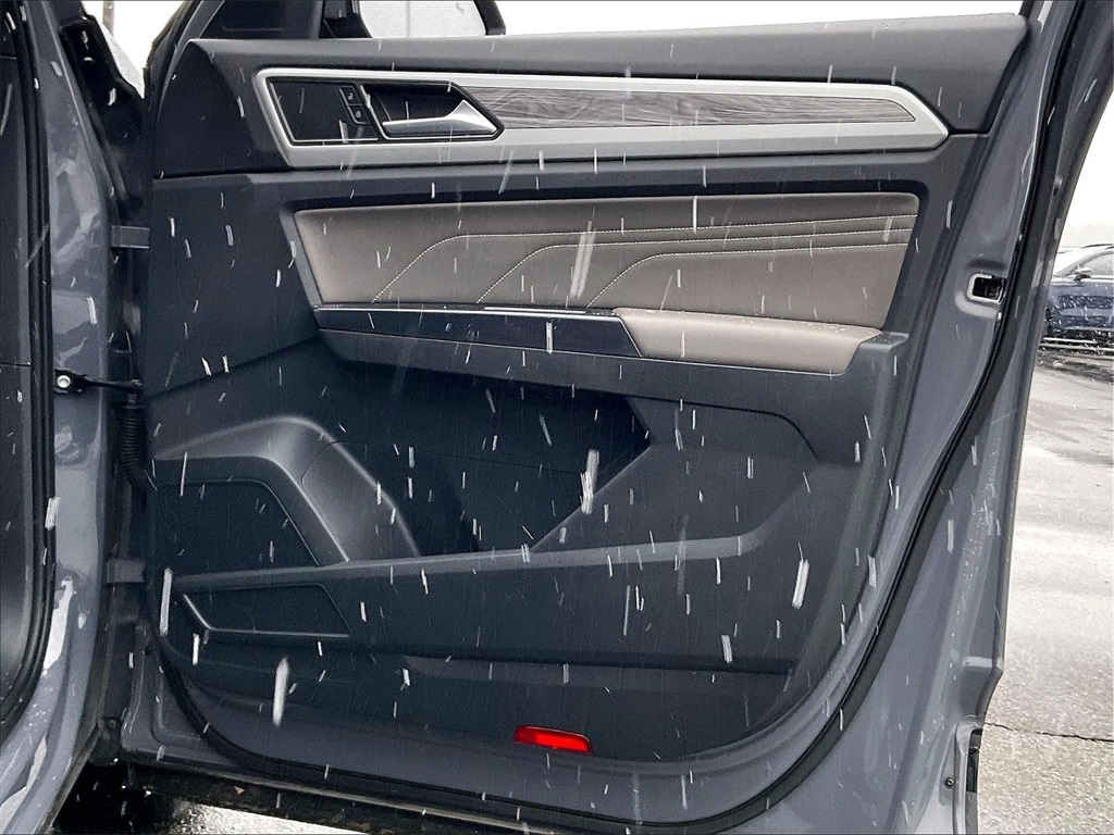 2021 Volkswagen Atlas Cross Sport 3.6L V6 SE w/Technology - Photo 11