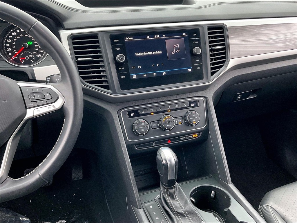 2021 Volkswagen Atlas Cross Sport 3.6L V6 SE w/Technology - Photo 17