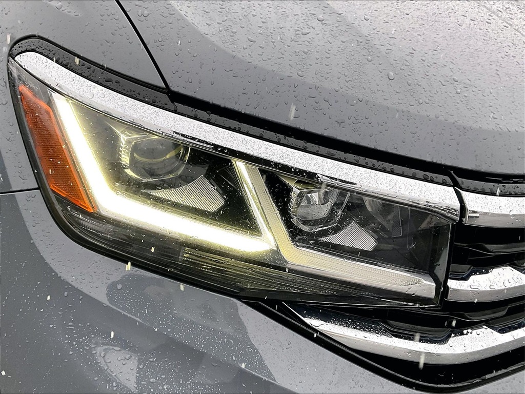 2021 Volkswagen Atlas Cross Sport 3.6L V6 SE w/Technology - Photo 29