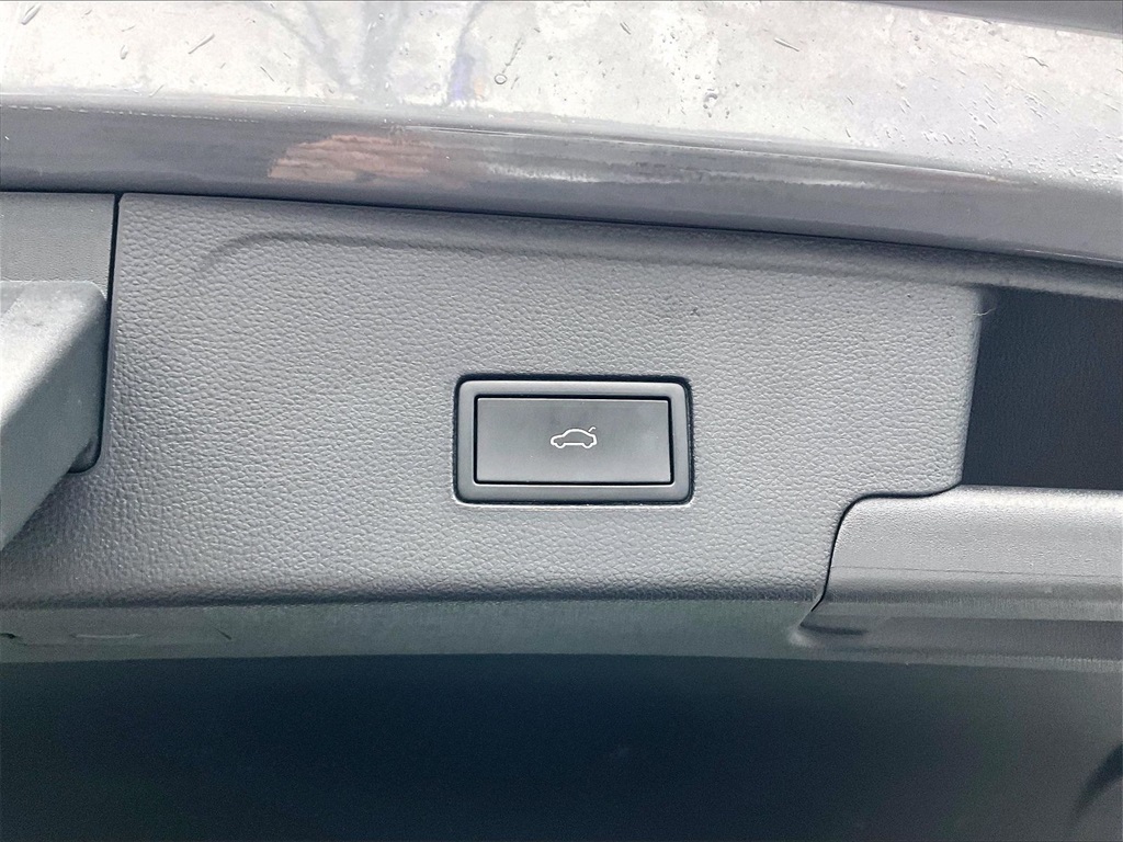 2021 Volkswagen Atlas Cross Sport 3.6L V6 SE w/Technology - Photo 34