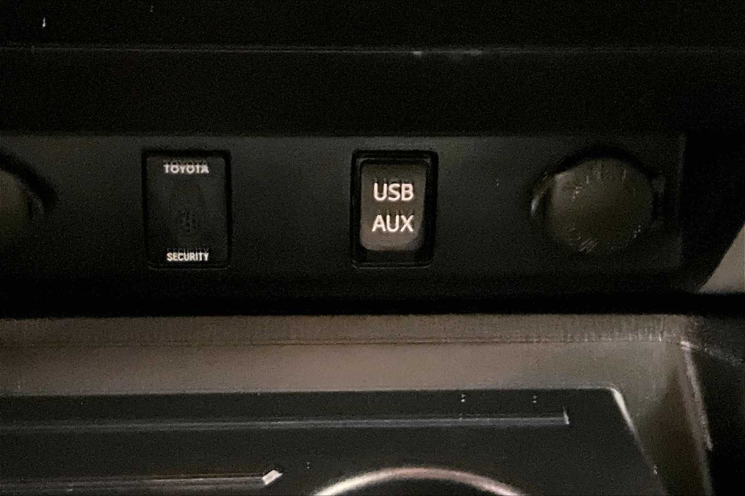 2019 Toyota Tundra Limited - Photo 26